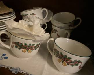 Cups that go with plates & saucers