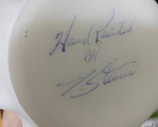 Large jar info for piece in China cabinet