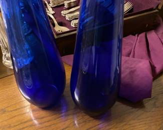 2 lovely cobalt blue flower vases