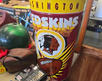 Redskin trash can