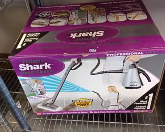 Shark professional cleaner New in box