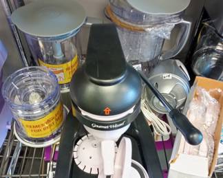 Juicer and Nutri bullet all new