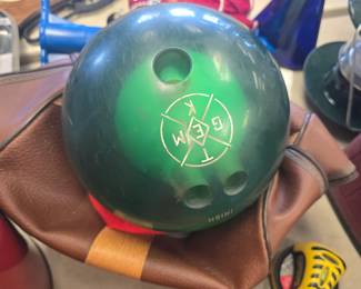 Vintage bowling ball Kelly green
