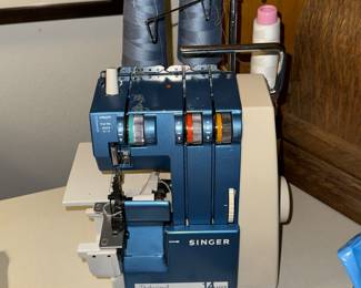 Singer sewing surger