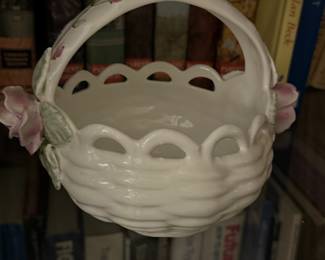 Porcelain dish