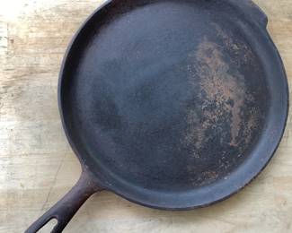 Vintage cast iron Wagner Ware Sidney O