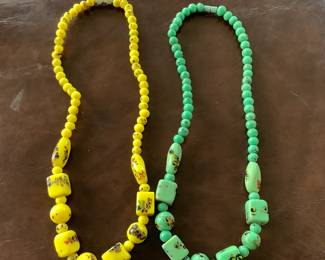 Bead necklace