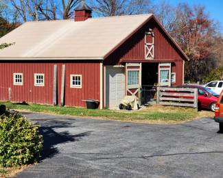 This is the place. The house right beside this is not a part of the sale. 