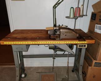 Industrial sewing machine
