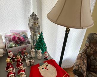 Vintage Christmas items/decor.