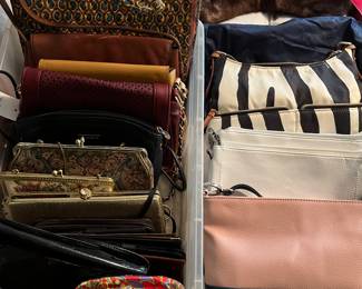 Women’s purses/handbags by Dooney & Bourke, Jenna Kator, Liz Claiborne, and others.