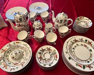 60 pc set includes coffee pot