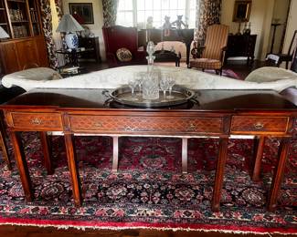 Elegant wide mahogany console/sofa table 