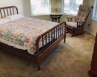 Antique Jenny Lind Full size bed frame. Spindle spool bed. Top Condition.