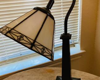 Stained Glass Style Lamp Shade Lamp