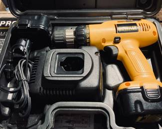DeWalt 14.4V VSR Cordless Adjustable Clutch Drill/Driver  Battery, Charger, Case