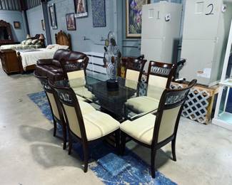 Dining Room  Table and Chairs Orlando Estate Auction