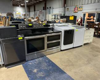 Stoves, Dishwashers, Vanity's and Washer & Dryers Orlando Estate Auction