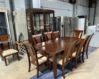 Dining Room Table, Chairs and Hutch Orlando Estate Auction