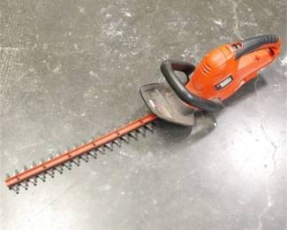 Black & Deckker 22-inch Electric Hedge Trimmer