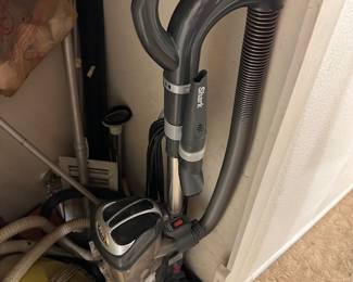 shark vacuum 