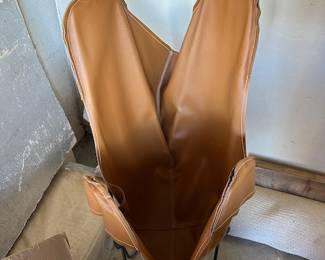 LEATHER MIDCENTURY CHAIR