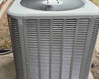 Outdoor Unit Lennox Model 13HPX-042-230-13