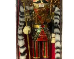 Bombay Nutcracker 