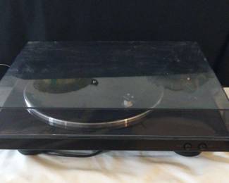 Denon DP300F Record Player 