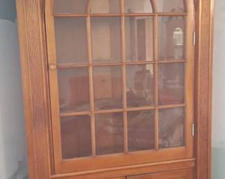 Corner Cabinet Glass Front