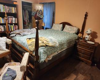 Bedroom suite by Rock City in Little Rock.   Bed is a queen size and includes the mattress and springs.