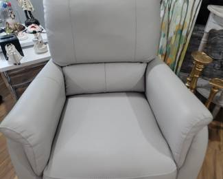 Brand new leather recliners 
