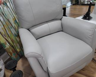 Brand new leather recliners 