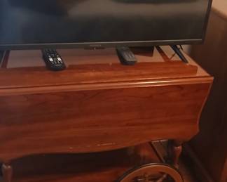 Tv and droplets cart