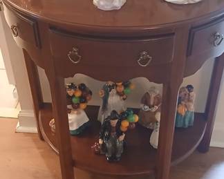 Royal doulton figurines 