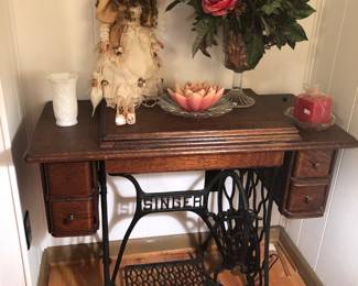 Singer Treadle Sewing Machine 