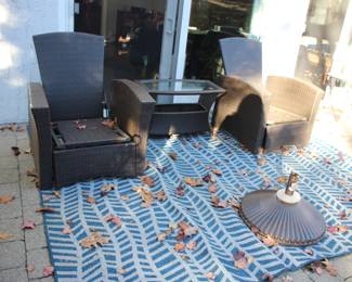 Pair Mission Hills recliner arm chairs & side table