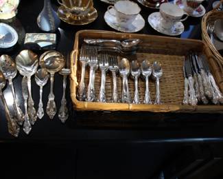 Community flatware