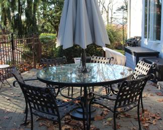 Woodard Ramsgate patio umbrella table & 6 chairs