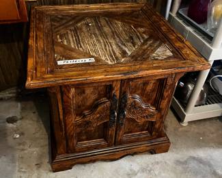 #41	Wood look end table (as-is finish) 2 doors 26x26x23	 $20.00 
