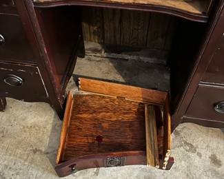 #39	Wood 7 drawer vanity with mirror (as-is one drawer needs repair)  45x18x30 mirror 26x39	 $75.00 
