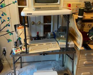 Complete 1985 Commodore 128 Gaming system with games and accessories. 