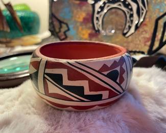 Native American and Southwestern pottery hand made by Jemez potter Marie Toya