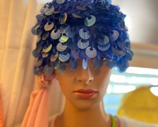 1970's Blast from the past in this sequin and wool cap/hat made in Italy