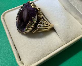 14k gold Amerhyst Ring