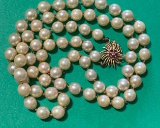 14 K gold ruby pearl necklace