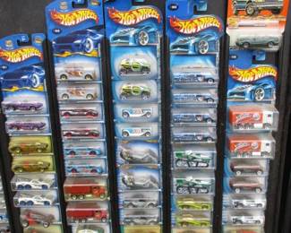 1,000's of Hot Wheels