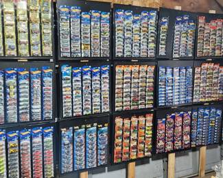 1,000's of Hot Wheels