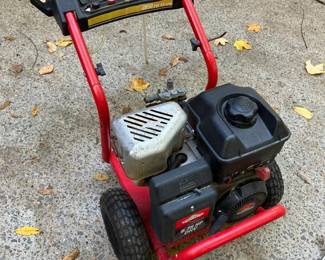Lot 066-GAR: Troy-Bilt Model 01904 Gas Pressure Washer

Features: 
•	6.75 HP OHV Briggs & Stratton engine
•	2850 PSI
•	2.6 GPM
•	Missing one nozzle (Yellow 15-degree)


Condition: Good working condition.
