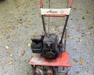 Lot 064-GAR: Vintage Ariens Front-Tine Rototiller

Features: 
•	Model 902004 (Also known as Model RT424X)
•	4HP Briggs & Stratton engine


Dimensions: 24” tine width


Condition: Non-working; good potential restoration project. Cosmetically, weathered and well-used.
